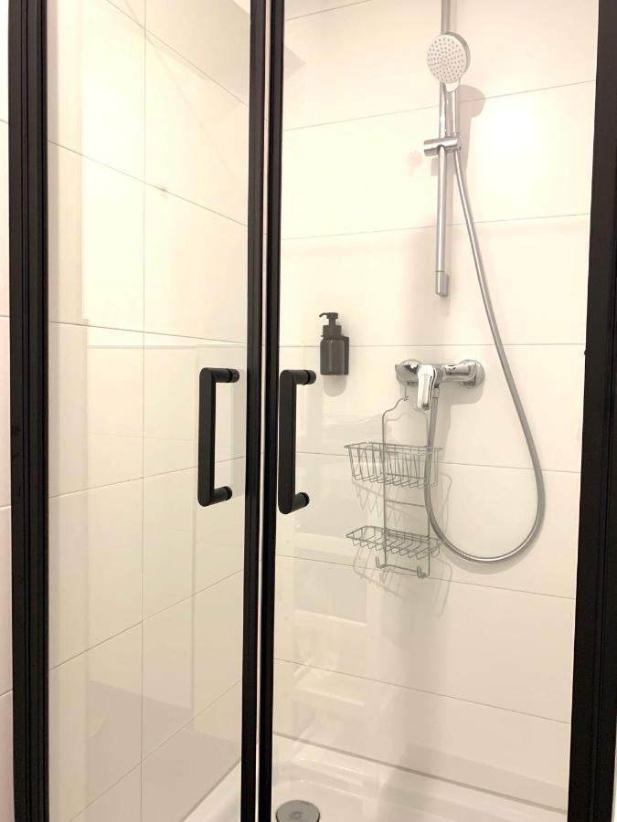 Alles Komplett - 2 Schlafzimmer, Grosse Kueche, Bad Köln Kültér fotó